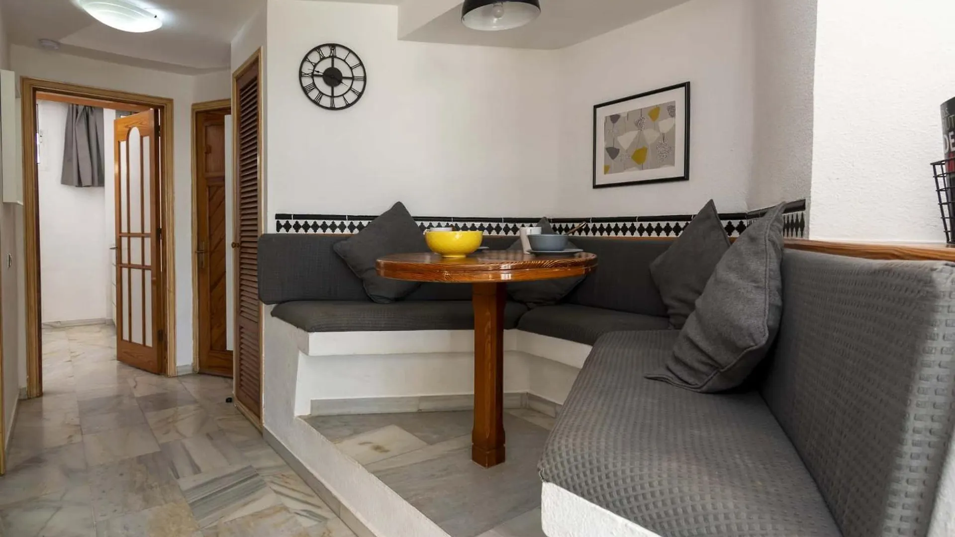 Апартаменты Altamira 1 - One Bed Адехе
